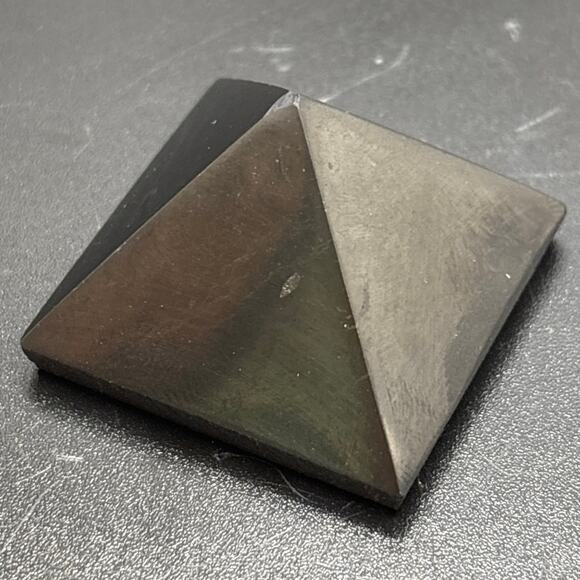 Black Obsidian Pyramid Point - Picture 3 of 6